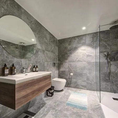 Mercury 420- 2x Pool Cards Access & Shopping Mall *