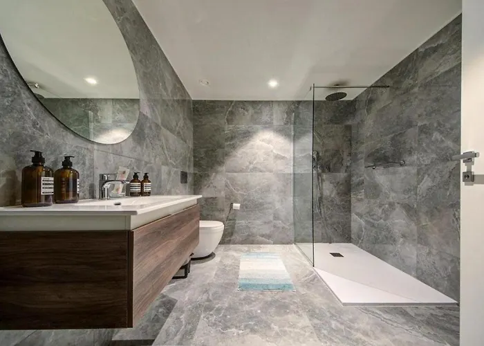 Mercury 420- 2x Pool Cards Access & Shopping Mall *