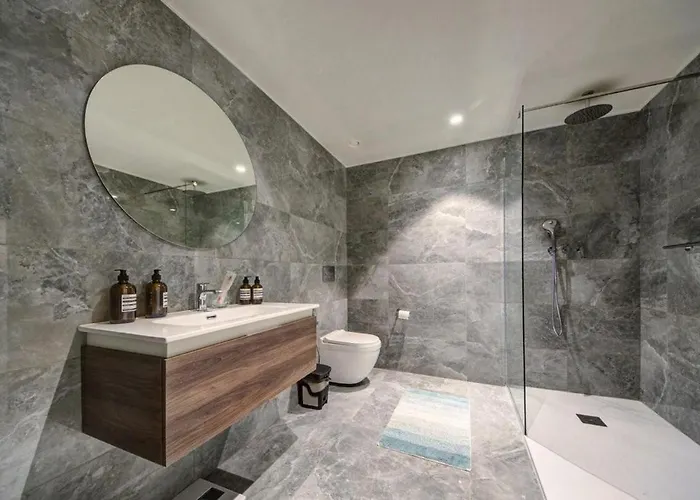 Mercury 420- 2x Pool Cards Access & Shopping Mall *