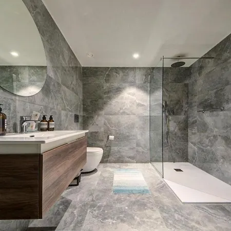 Mercury 420- 2x Pool Cards Access & Shopping Mall *